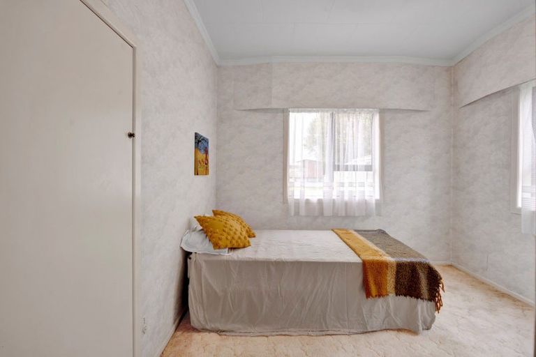 Photo of property in 11 Denmark Terrace, Midhirst, Stratford, 4394