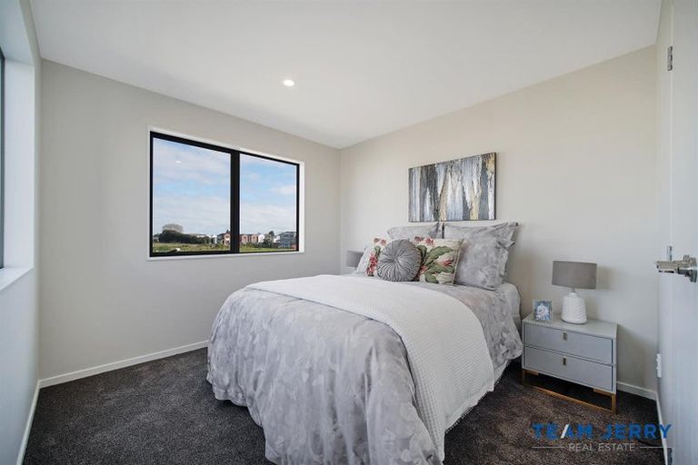 Photo of property in 2 Heihei Street, Papakura, 2110