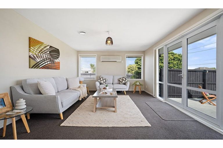 Photo of property in 90 Hargood Street, Woolston, Christchurch, 8062