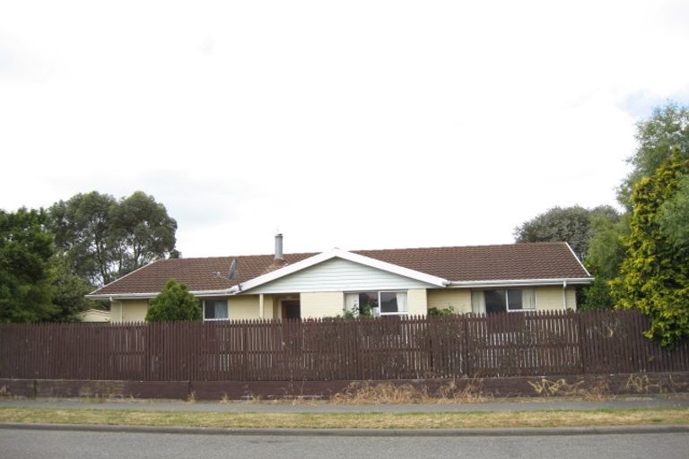 Photo of property in 29 Medina Crescent, Parklands, Christchurch, 8083