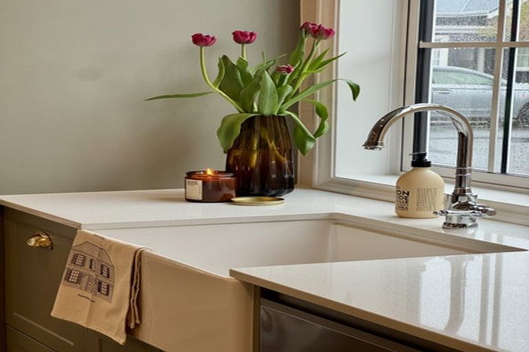 Photo of property in 10 Vienna Street, Waltham, Christchurch, 8023