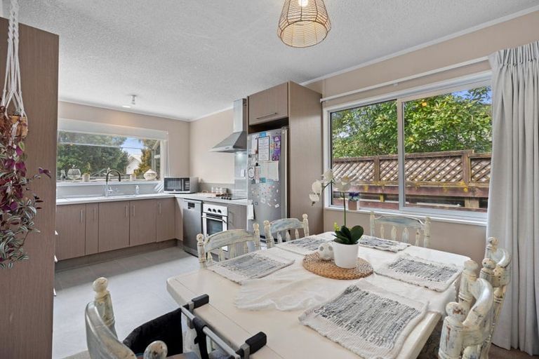 Photo of property in 1335b Papamoa Beach Road, Papamoa Beach, Papamoa, 3118