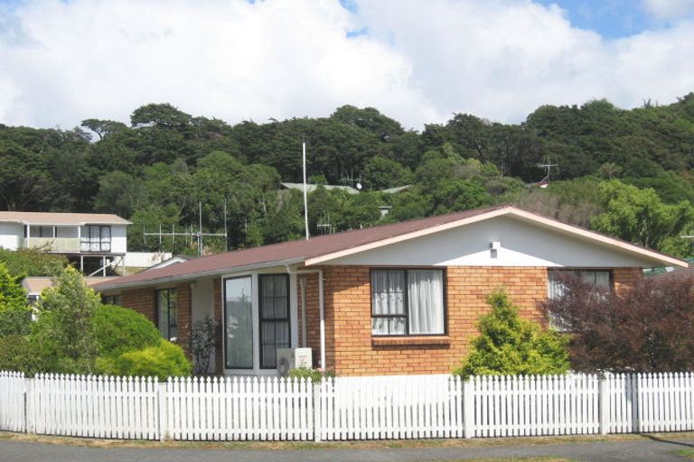 Photo of property in 70 Gemstone Drive, Birchville, Upper Hutt, 5018