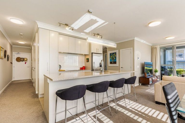 Photo of property in 86 Rewa Rewa Lane, Orewa, 0931