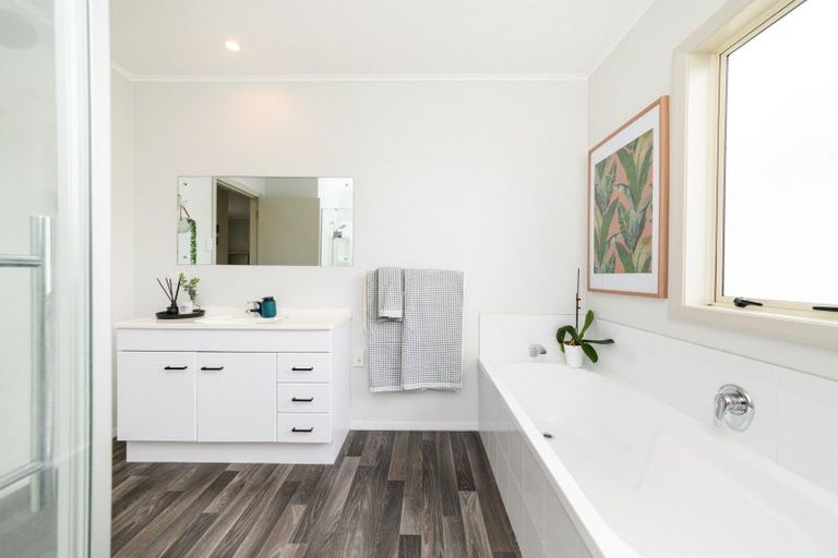 Photo of property in 10 Opawa Place, Terrace End, Palmerston North, 4410