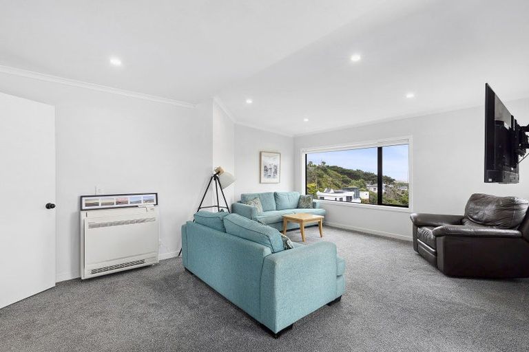 Photo of property in 83 Tannadyce Street, Strathmore Park, Wellington, 6022