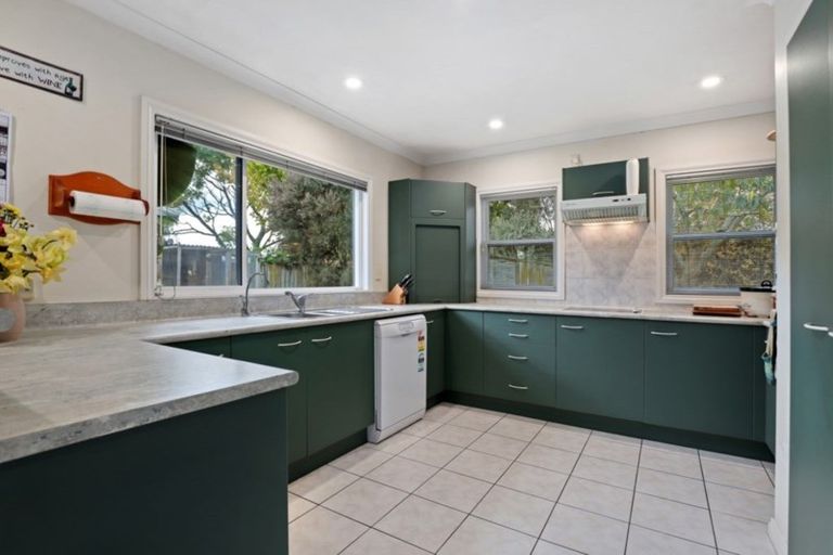 Photo of property in 25 Farringdon Avenue, Rototuna North, Hamilton, 3210