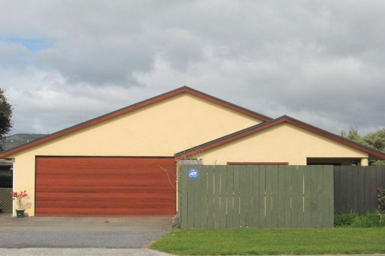 Photo of property in 250 Range Road, Papamoa Beach, Papamoa, 3118