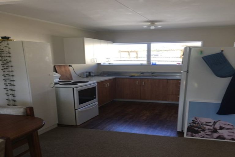 Photo of property in 9a Rawene Street, Waikanae, 5036