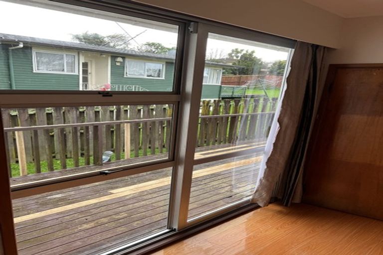 Photo of property in 17 Salamanca Road, Sunnynook, Auckland, 0620