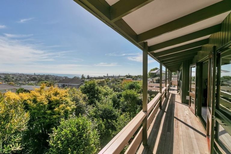 Photo of property in 7 Galaxy Drive, Mairangi Bay, Auckland, 0630