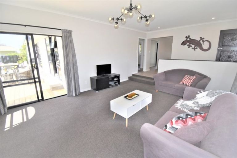 Photo of property in 12 Te Kama Street, Levin, 5510