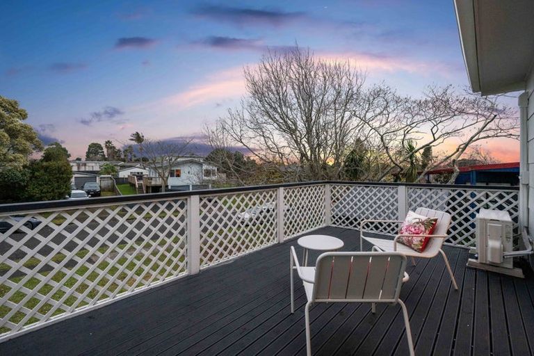 Photo of property in 1 Dalmahoy Place, Wattle Downs, Auckland, 2103