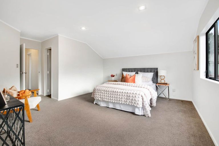 Photo of property in 2/13 Greenridge Court, Glenfield, Auckland, 0629