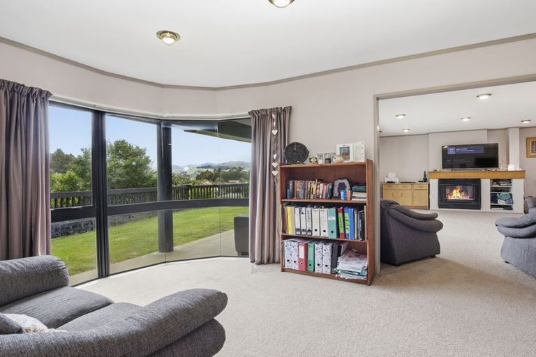 Photo of property in 2/18 Sailmaker Close, Whitby, Porirua, 5024