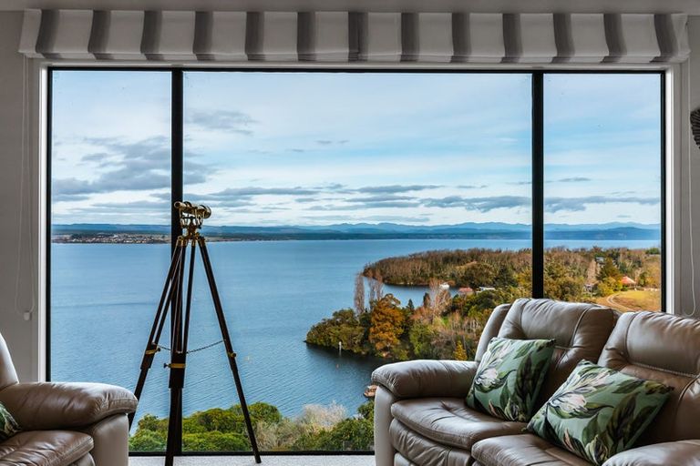 Photo of property in 2/71 Wakeman Road, Acacia Bay, Taupo, 3330