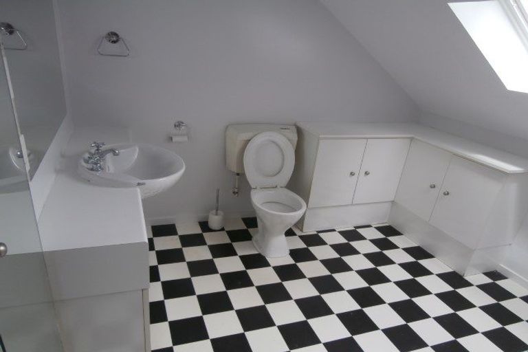 Photo of property in 2/238 Edgeware Road, Edgeware, Christchurch, 8013