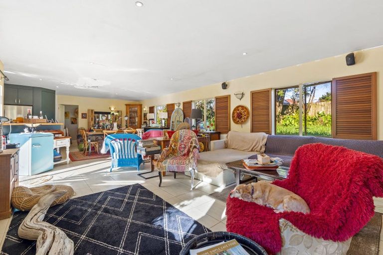 Photo of property in 14 Station Road, Huapai, Kumeu, 0810