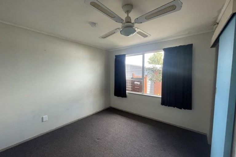 Photo of property in 8 Luanda Drive, Ranui, Auckland, 0612