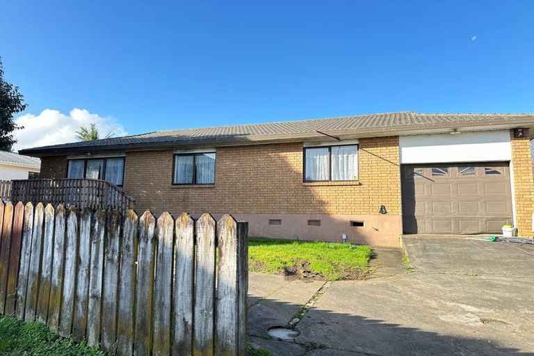 Photo of property in 18 Phoenix Place, Papatoetoe, Auckland, 2025