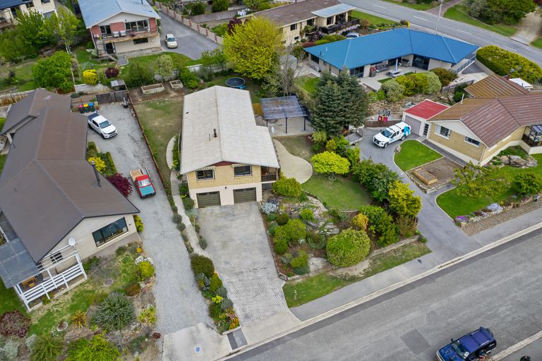 Photo of property in 2 Kamaka Crescent, Bridge Hill, Alexandra, 9320