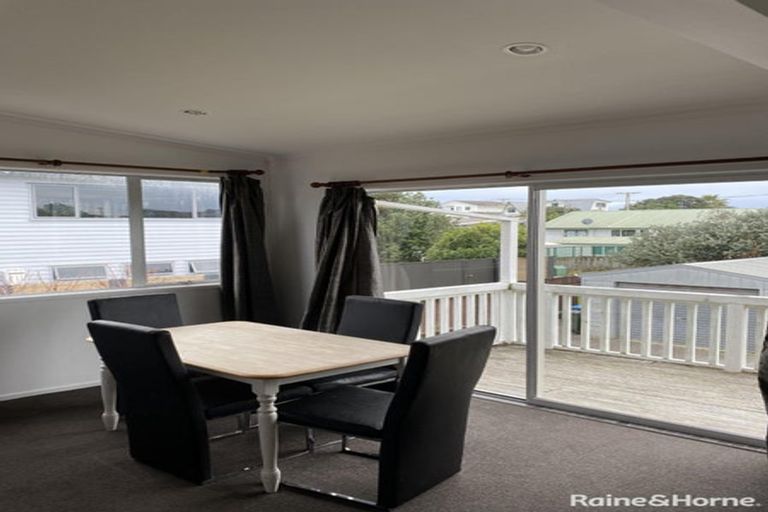 Photo of property in 1113 Papamoa Beach Road, Papamoa Beach, Papamoa, 3118