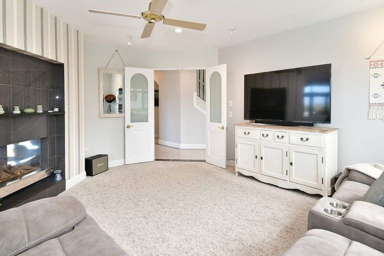 Photo of property in 41 Island View Drive, Gulf Harbour, Whangaparaoa, 0930