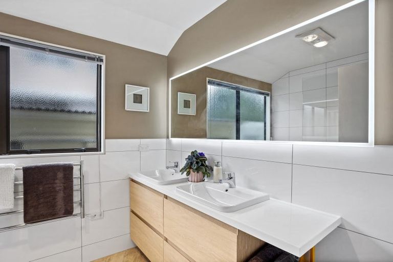 Photo of property in 23 Vista Paku, Pauanui, Hikuai, 3579