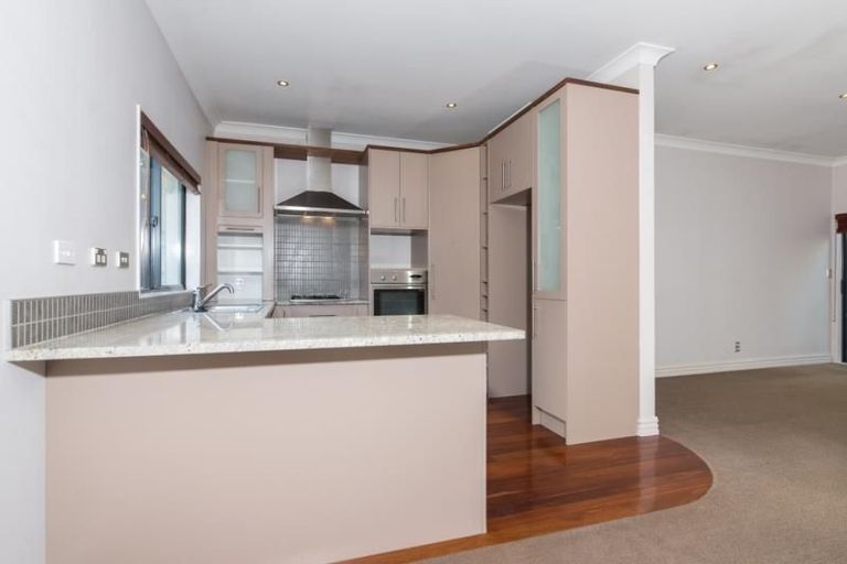 Photo of property in 13 St Johns Road, Saint Johns, Auckland, 1072