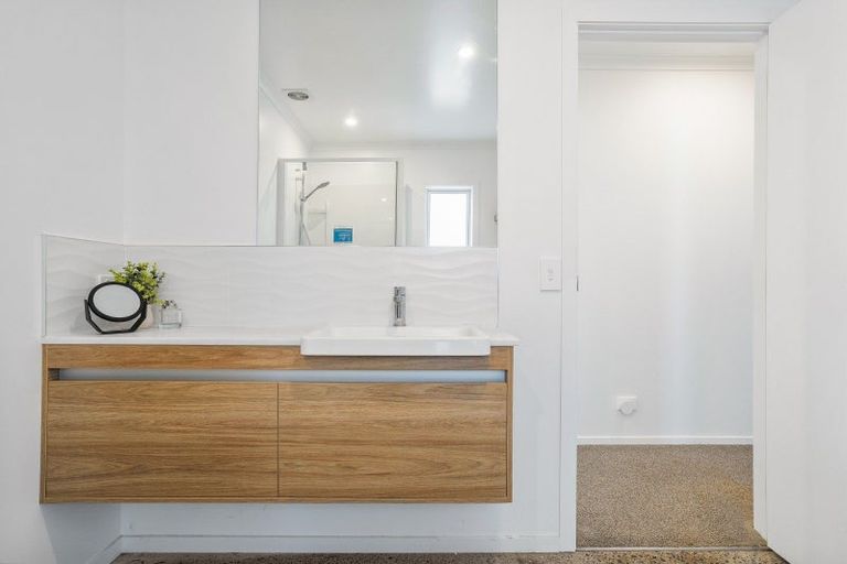 Photo of property in 114 Avalon Place, Whangamata, 3620