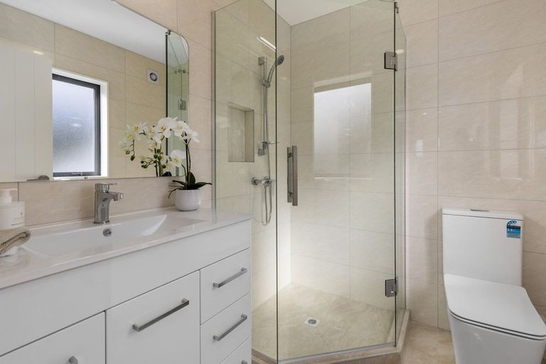 Photo of property in 16a Dalmeny Close, Murrays Bay, Auckland, 0630