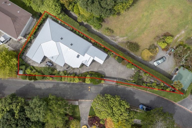Photo of property in 8 River Glade, Waikanae, 5036