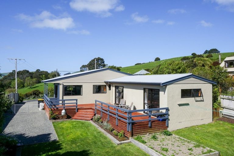 Photo of property in 52 Oxley Crescent, Broad Bay, Dunedin, 9014