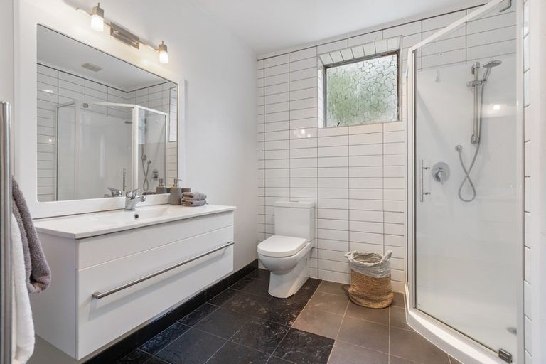 Photo of property in 24 Odin Place, Beach Haven, Auckland, 0626