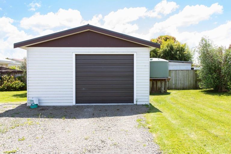 Photo of property in 20 Ross Street, Woodville, 4920