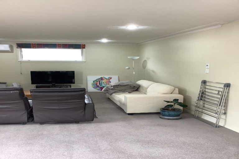 Photo of property in 21 Bucknell Street, Sockburn, Christchurch, 8042