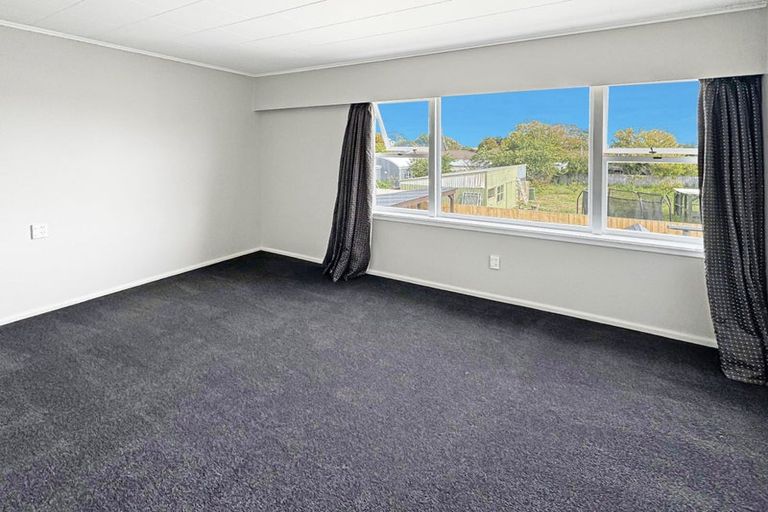 Photo of property in 23 Lenton Street, Aranui, Christchurch, 8061