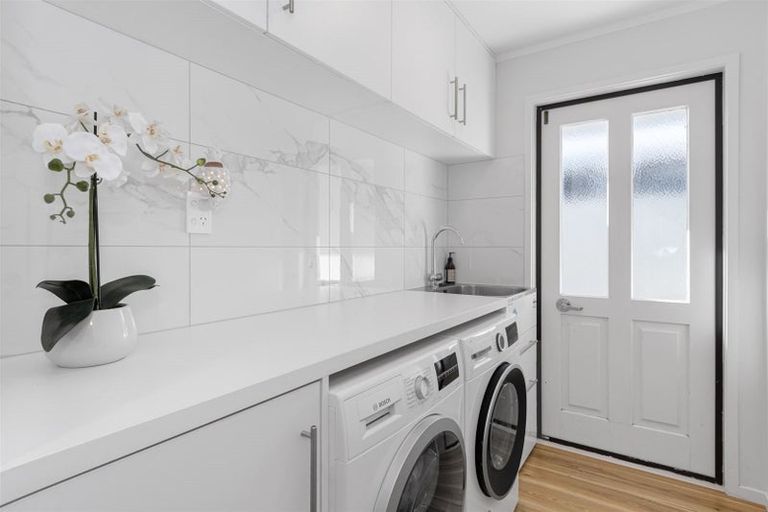 Photo of property in 2/563 Maunganui Road, Mount Maunganui, 3116