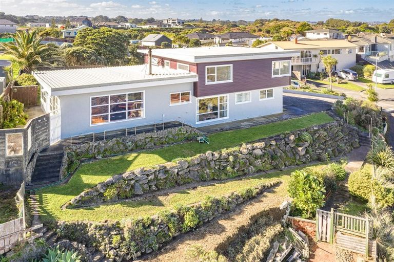 Photo of property in 8 Kapiti Terrace, Castlecliff, Whanganui, 4501