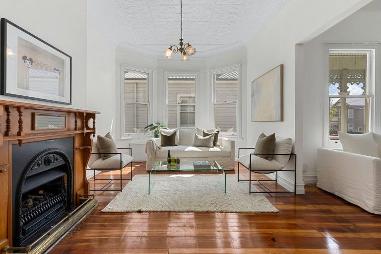 Photo of property in 1 Grahame Street, Devonport, Auckland, 0624