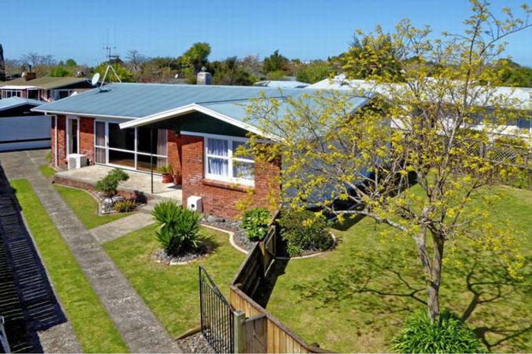 Photo of property in 18 Clematis Avenue, Pukete, Hamilton, 3200