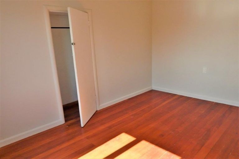 Photo of property in 21 Cameron Road, Hamilton East, Hamilton, 3216