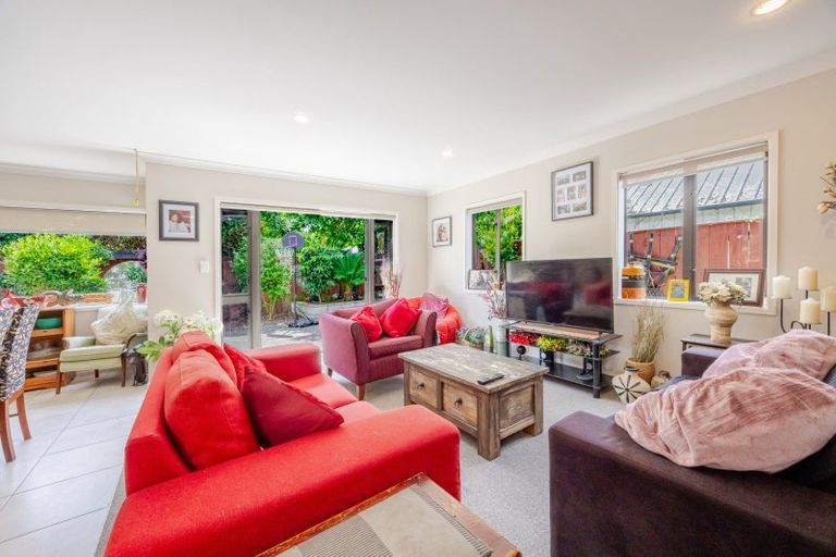 Photo of property in 49a Avenue Road, Greenmeadows, Napier, 4112