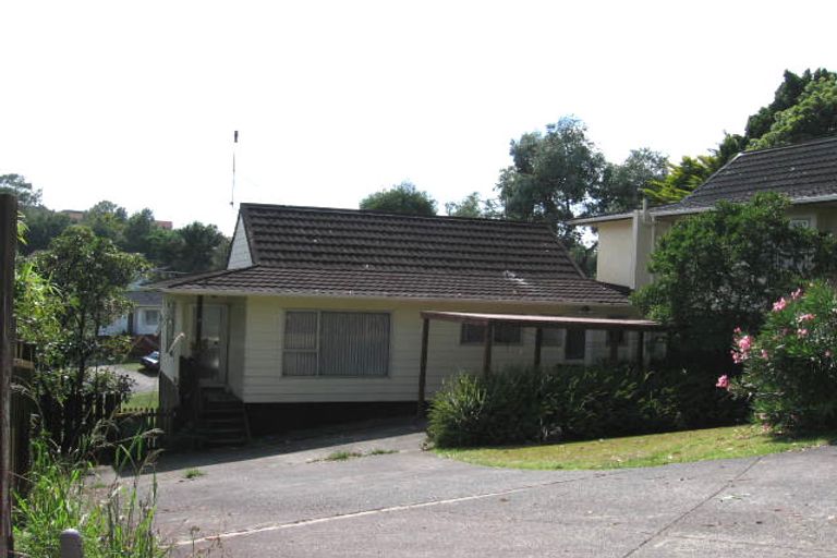 Photo of property in 1/14 Celina Place, Browns Bay, Auckland, 0630