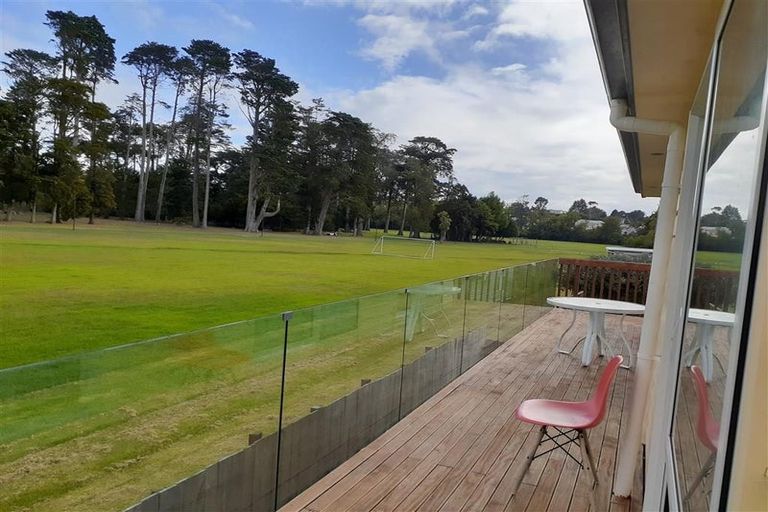 Photo of property in 57 Wilsher Crescent, Henderson, Auckland, 0612