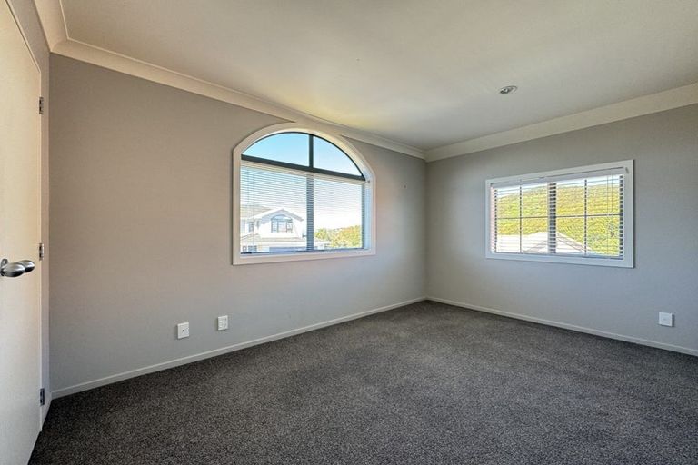 Photo of property in 40a Landsdowne Terrace, Karori, Wellington, 6012