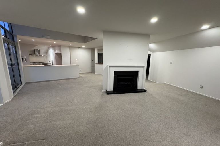 Photo of property in 1/5 Princes Street, Northcote Point, Auckland, 0627