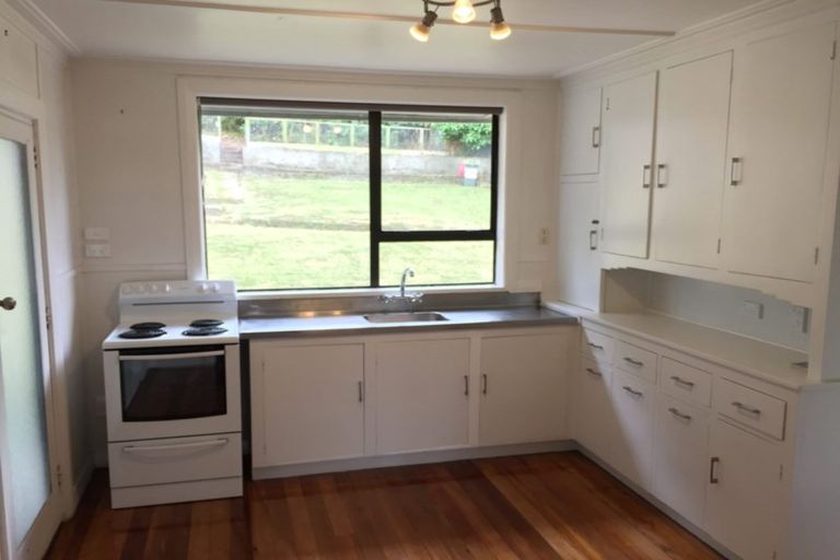 Photo of property in 50 Waldron Crescent, Green Island, Dunedin, 9018