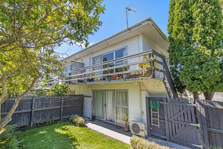 Photo of property in 2/34 Tonbridge Street, Merivale, Christchurch, 8014