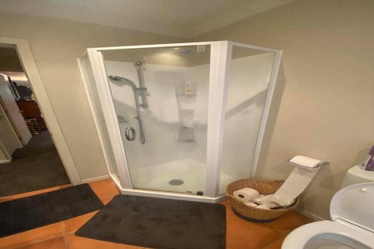 Photo of property in 33a Forest Road, Pinehaven, Upper Hutt, 5019